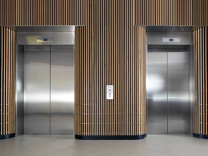 thang máy inox sọc nhuyễn